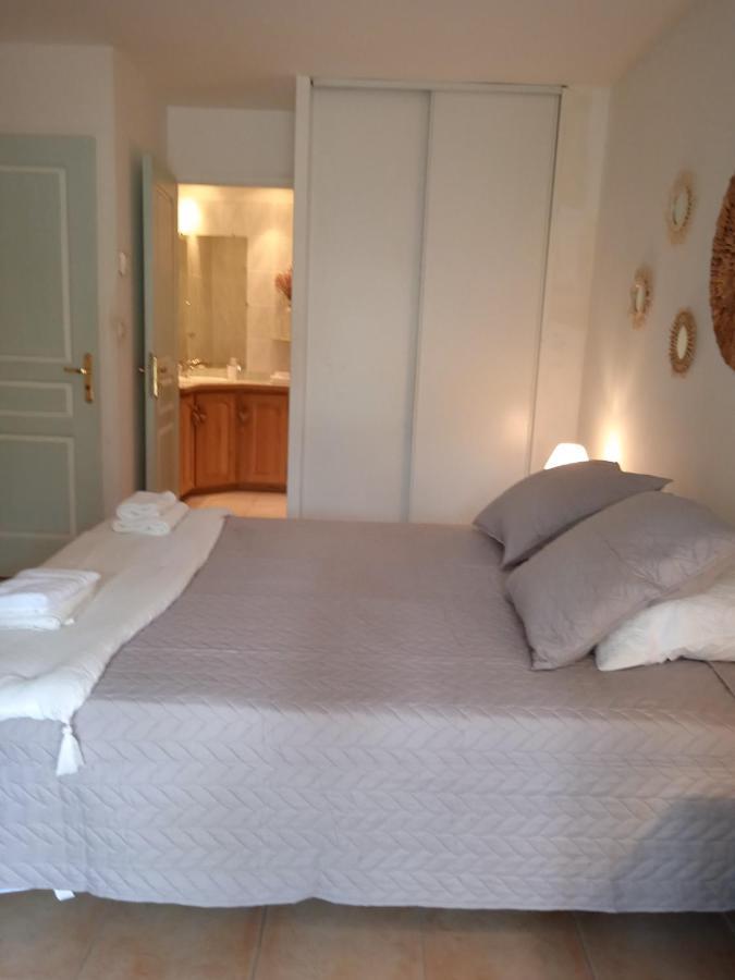 Bed and Breakfast Chez Marie Регюс Экстерьер фото