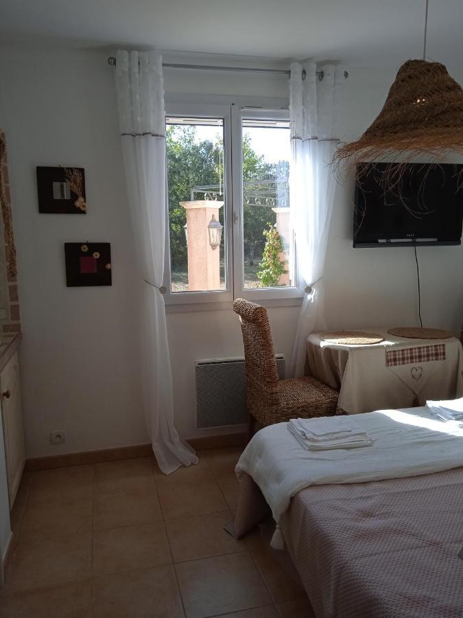 Bed and Breakfast Chez Marie Регюс Экстерьер фото